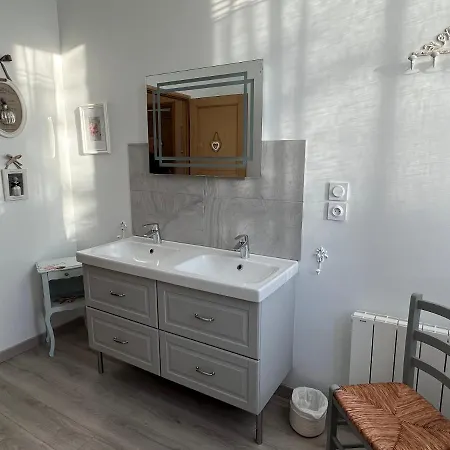 Chateau Segot * Neuilly-le-Real