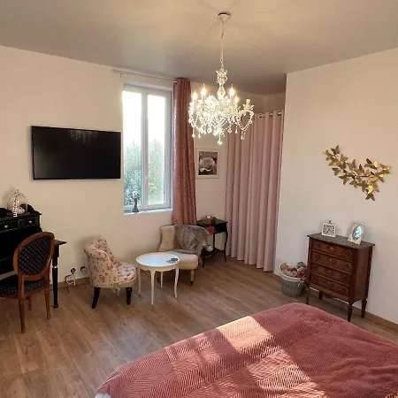 Chateau Segot * Neuilly-le-Real