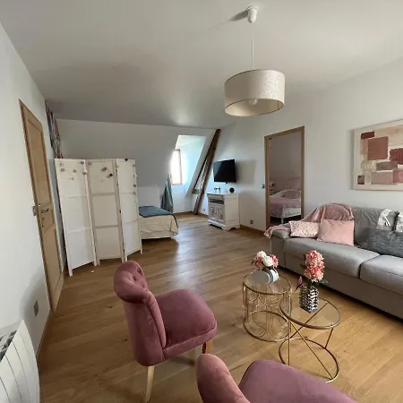 Chateau Segot Bed & Breakfast *