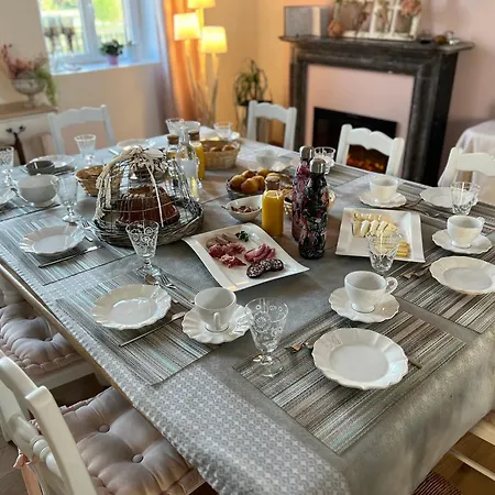 Chateau Segot Bed & Breakfast Neuilly-le-Real